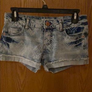 Patterned low-rise Jean shorts